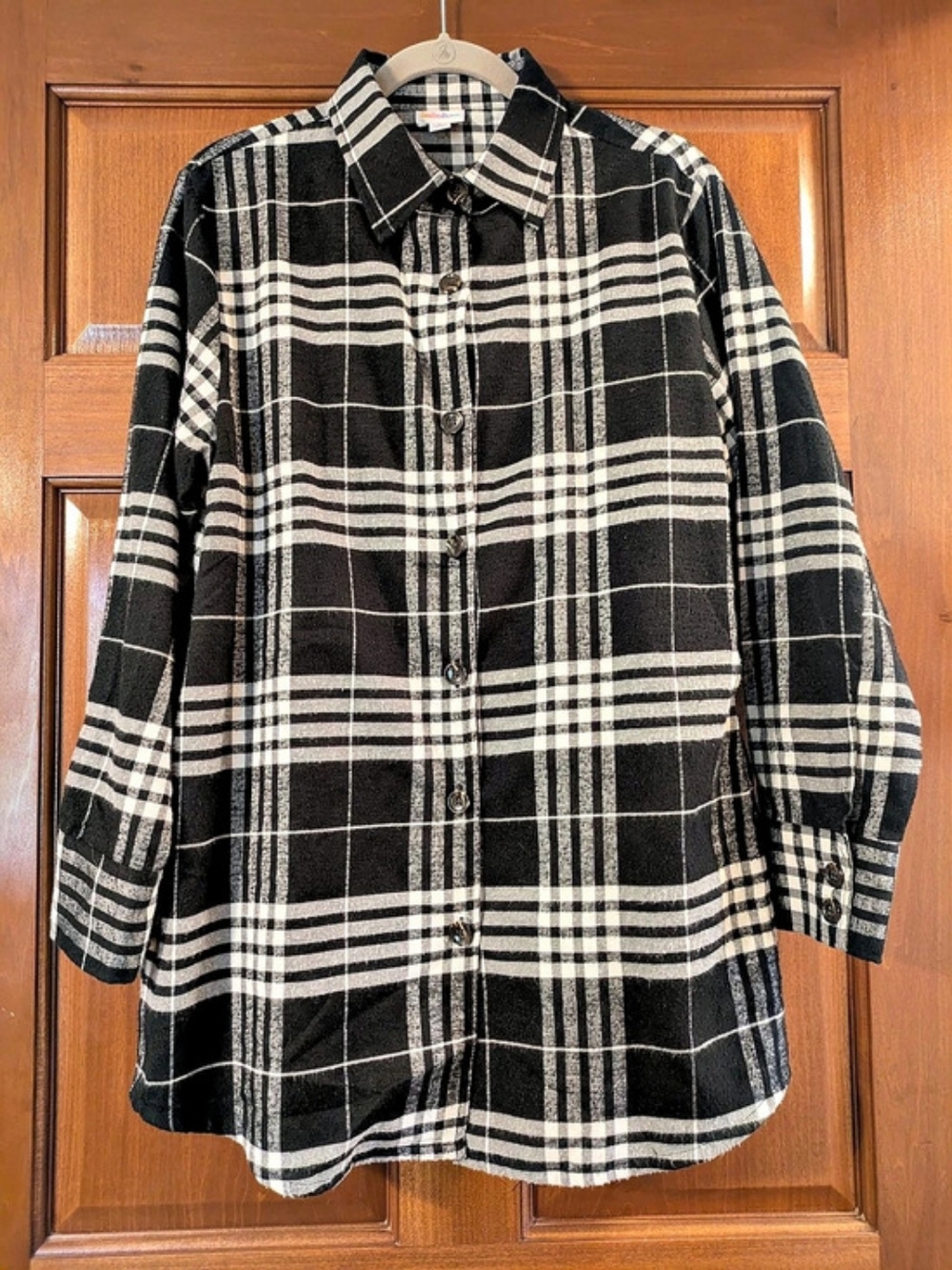 LuLaRoe Abigail Flannel Plaid Button Down Black & White Shacket Large